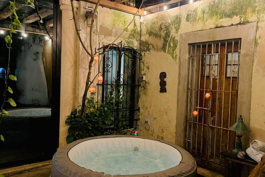House Dzalbay Santa Lucia With Hot Tub Vila Mérida Exterior foto